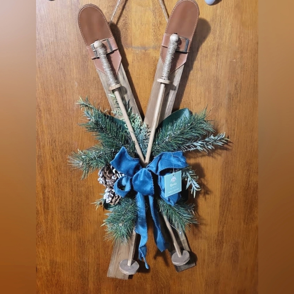 Winter door/wall decoration